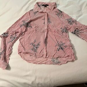 Forever 21 Red and White Cuffed Sleeve Button Down Shirt